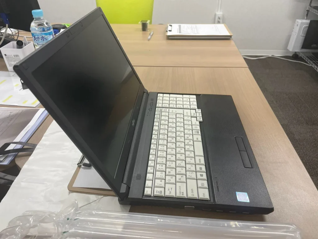 富士通 LIFEBOOK A577のメモリを4GBから8GBへ増設したい